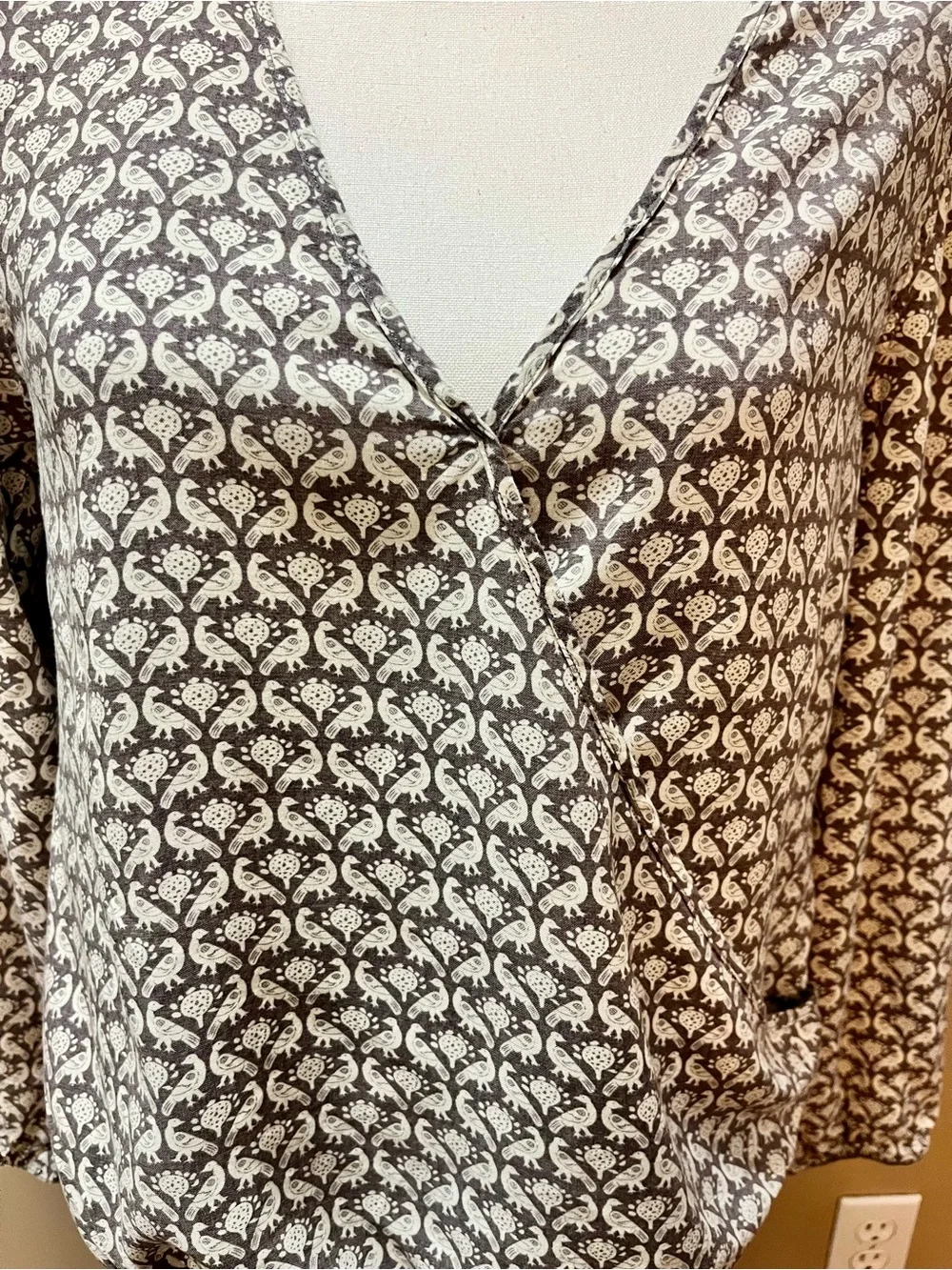 Woolrich Faux Wrap Bird Print Blouse Size Medium
